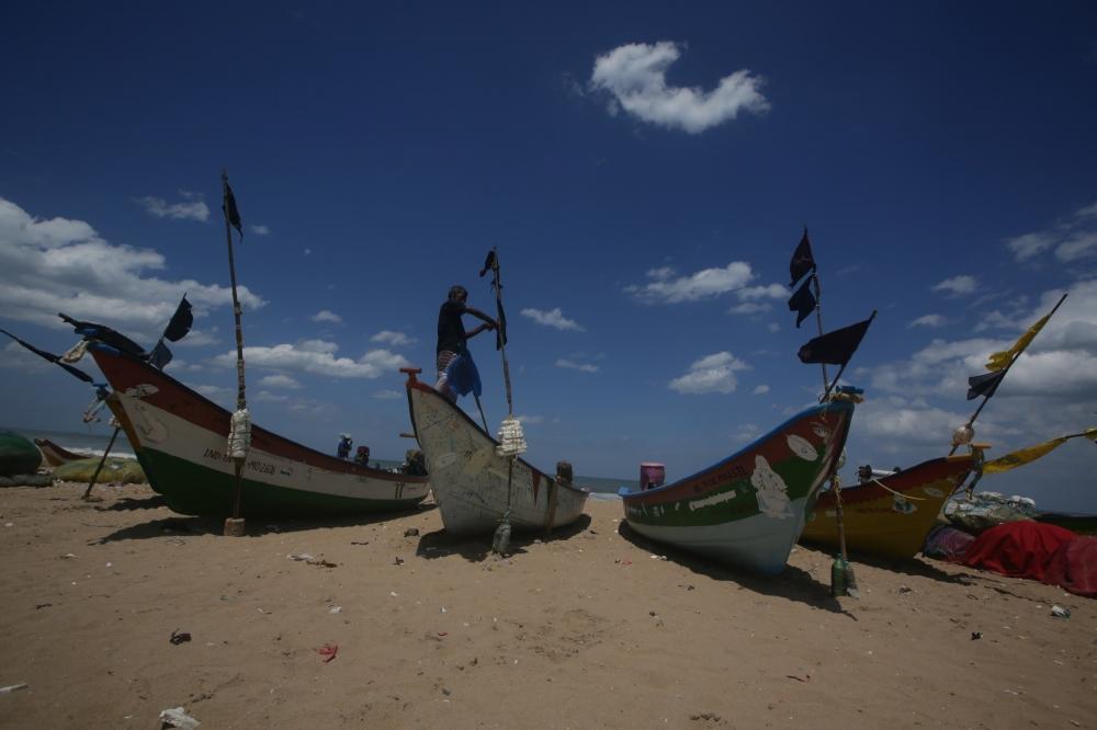 The Weekend Leader - TN fishermen protest against construction of pvt port in Pulicat